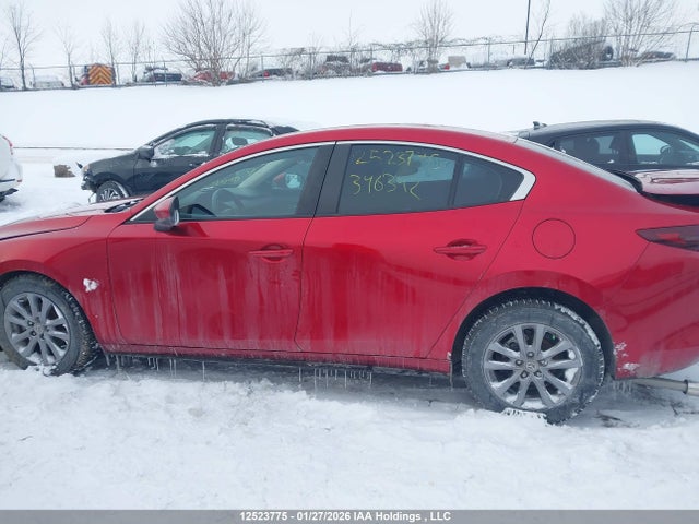 JM1BPACL2M1346342 Mazda MAZDA3