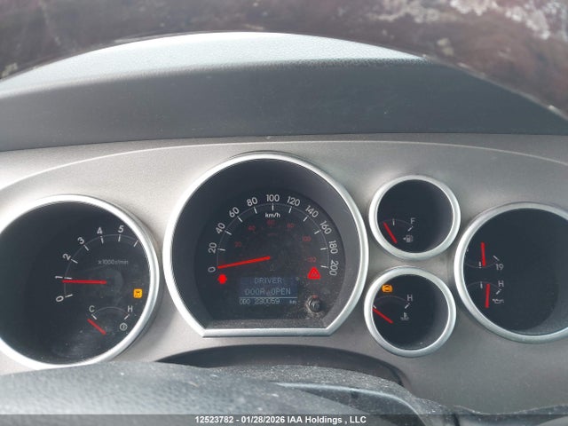 12523782 :رقم المزاد ، 5TFHY5F15AX117171 vin ، 2010 Toyota Tundra Crewmax Limited مزاد بيع