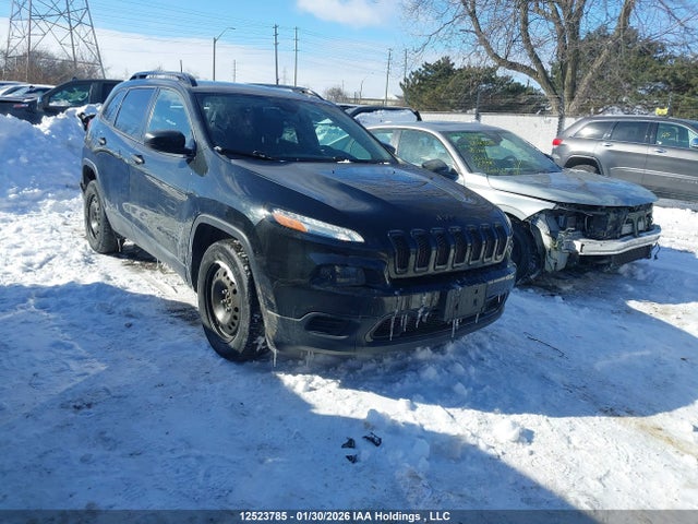 1C4PJMAS8GW352804 Jeep Cherokee Sport