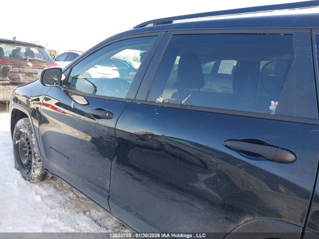 1C4PJMAS8GW352804 Jeep Cherokee Sport