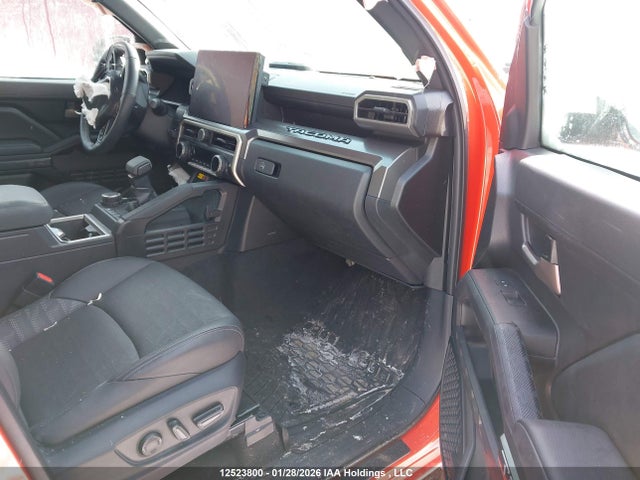 12523800 :رقم المزاد ، 3TYLC5LNXRT002149 vin ، 2024 Toyota Tacoma Hybrid مزاد بيع