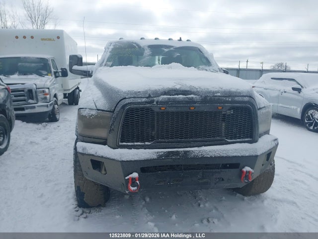 3C6UR5DL6JG222460 RAM 2500 Slt