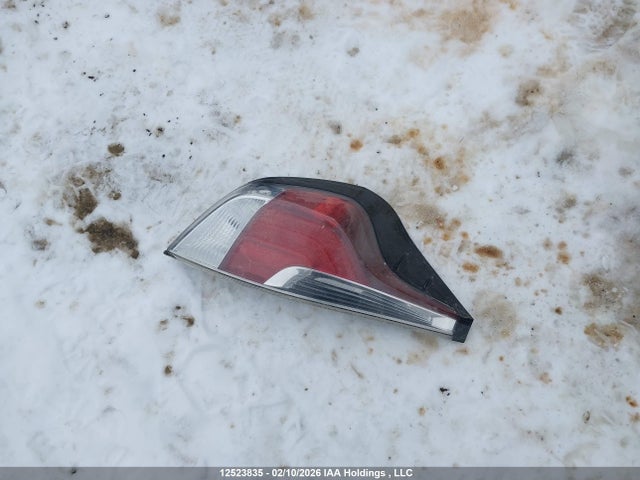 JTDKDTB35F1090996 Toyota Prius C Technology