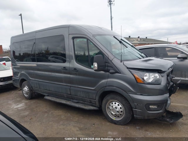1FBAX9C82RKA84933 Ford Transit-350 Passenger Xlt