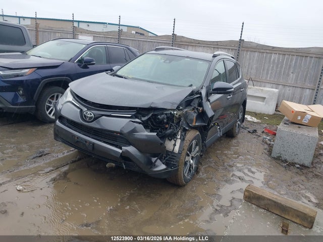 2T3ZFREV6JW494151 Toyota RAV4 LE