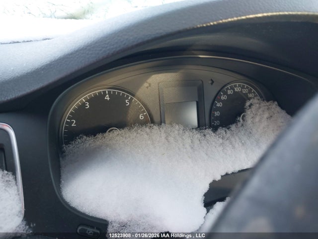 2011 Volkswagen Jetta 2.5l Comfortline/2.5l Sportline მანქანა იყიდება აუქციონზე, vin: 3VWDX7AJ8BM046511, აუქციონის ნომერი: 12523908