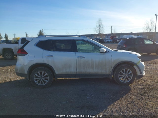 5N1AT2MV9HC790742 Nissan Rogue S/sl Platinum/sv