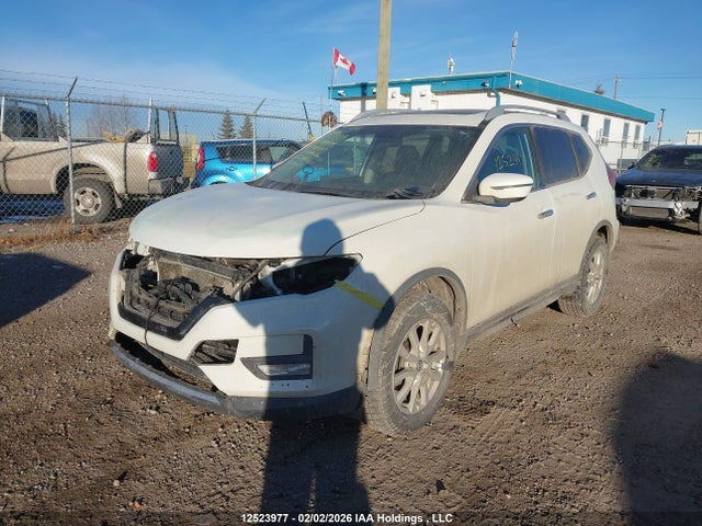 5N1AT2MV9HC790742 Nissan Rogue S/sl Platinum/sv
