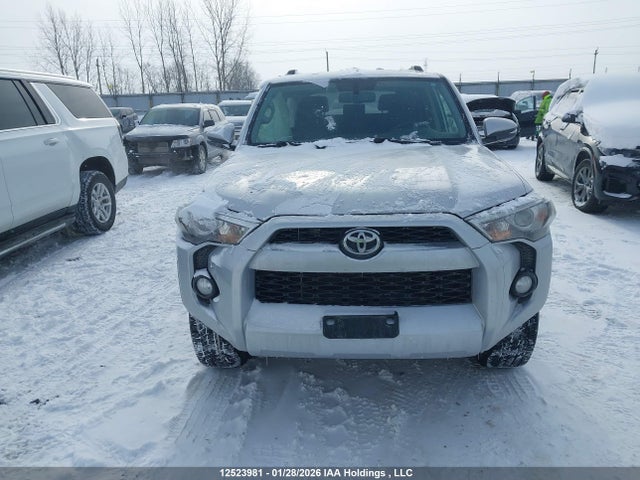 JTEBU5JR3K5684079 Toyota 4RUNNER SR5