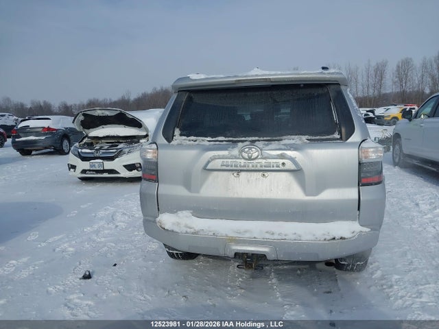 JTEBU5JR3K5684079 Toyota 4RUNNER SR5