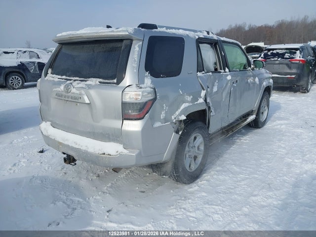 JTEBU5JR3K5684079 Toyota 4RUNNER SR5