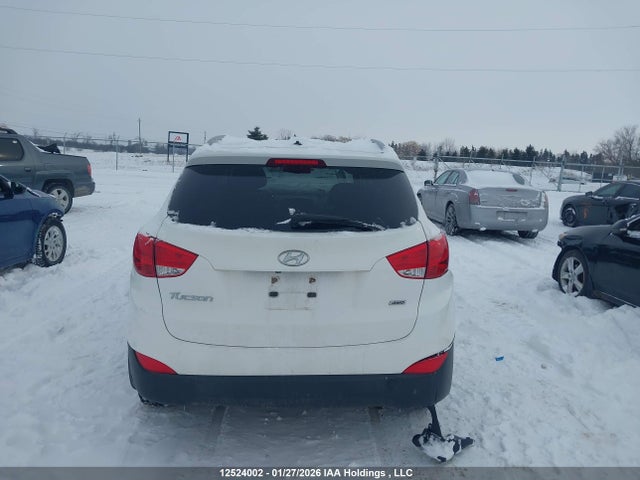 KM8JUCAG8FU086841 Hyundai Tucson