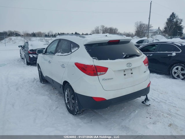 KM8JUCAG8FU086841 Hyundai Tucson