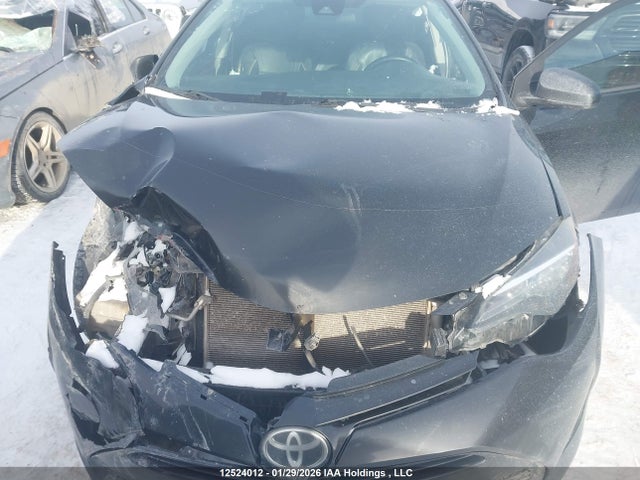 2T1BURHE6JC121348 Toyota Corolla