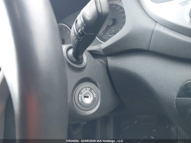 KM8J3CA43HU459196 Hyundai TUCSON SE