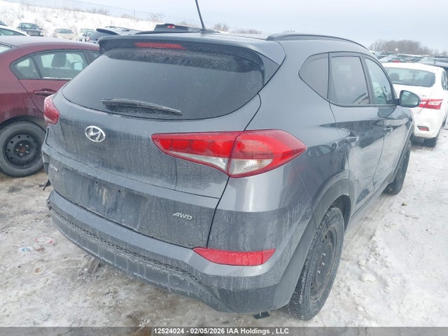 KM8J3CA43HU459196 Hyundai TUCSON SE