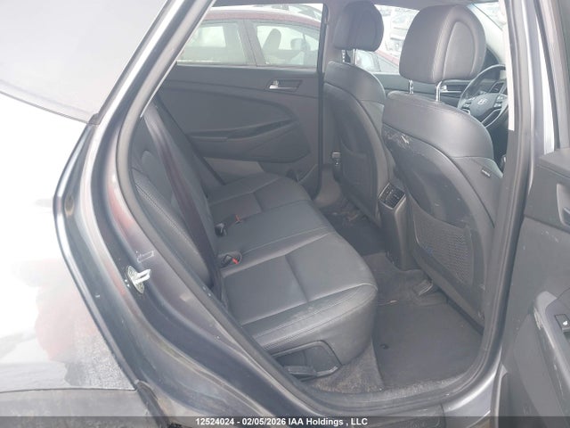 KM8J3CA43HU459196 Hyundai TUCSON SE