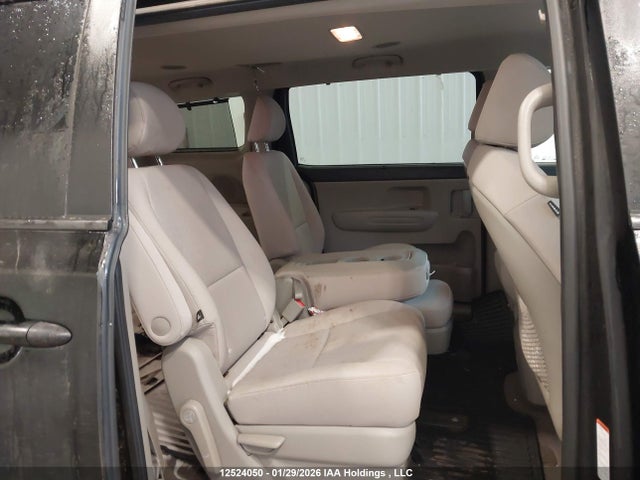 KNDMB5C13H6323609 KIA Sedona Lx/lx+