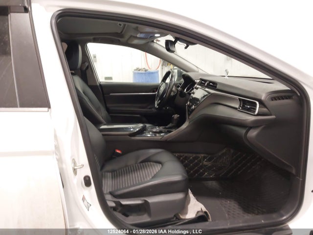 12524064 :رقم المزاد ، 4T1B21HK4LU522783 vin ، 2020 Toyota Camry Xle/se مزاد بيع
