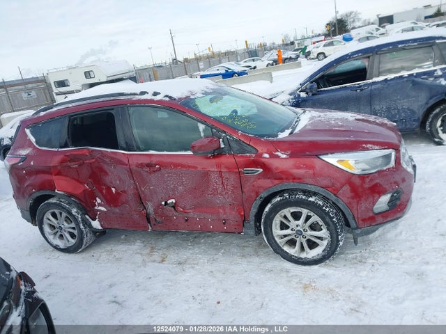 12524079 :رقم المزاد ، 1FMCU0GD6JUD08998 vin ، 2018 Ford Escape Se مزاد بيع