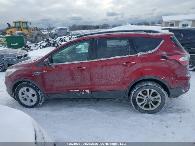 12524079 :رقم المزاد ، 1FMCU0GD6JUD08998 vin ، 2018 Ford Escape Se مزاد بيع