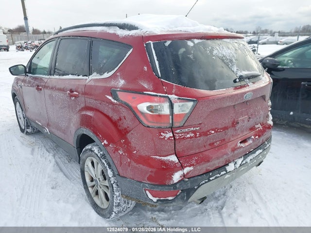 12524079 :رقم المزاد ، 1FMCU0GD6JUD08998 vin ، 2018 Ford Escape Se مزاد بيع