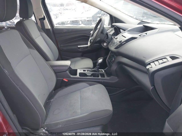 12524079 :رقم المزاد ، 1FMCU0GD6JUD08998 vin ، 2018 Ford Escape Se مزاد بيع