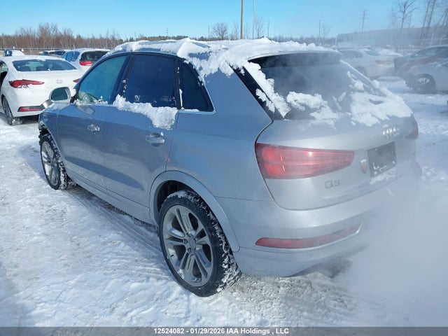 WA1JCCFS6HR013696 Audi Q3 Premium Plus