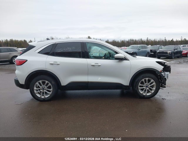 1FMCU9BZ0MUA54006 Ford ESCAPE SE