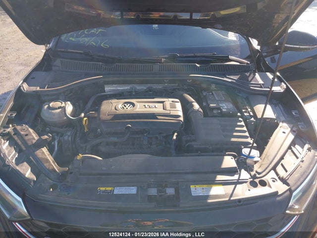 3VW2T7BU2NM000818 Volkswagen Jetta Gli Autobahn