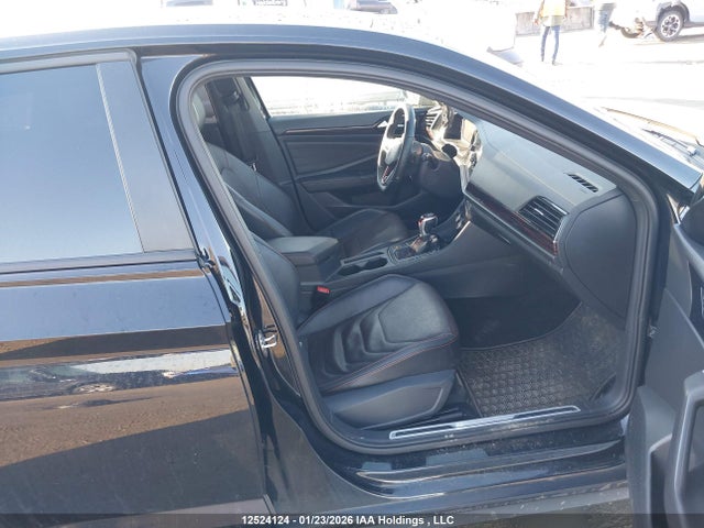 3VW2T7BU2NM000818 Volkswagen Jetta Gli Autobahn