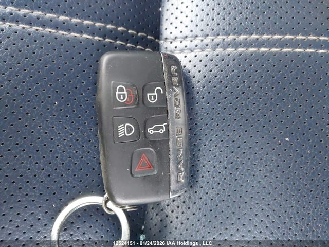 SALYL2FV0KA218857 Land Rover Range Rover