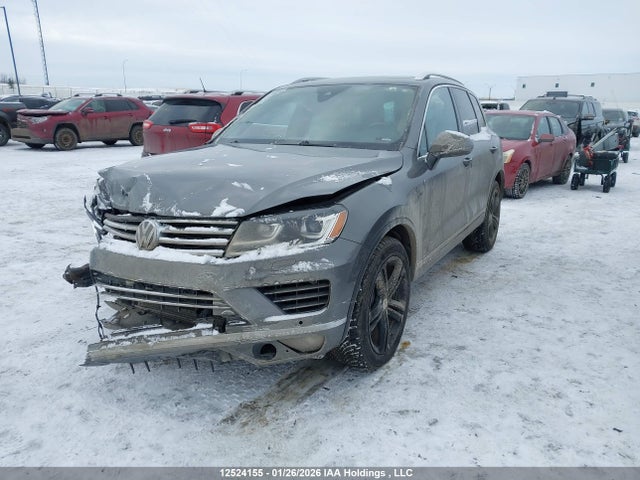 Volkswagen Touareg Wolfsburg 2017 WVGRF7BP1HD003658 Image 2