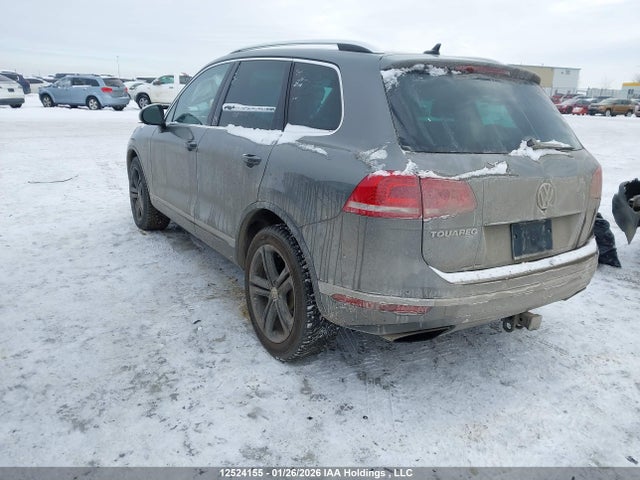 Volkswagen Touareg Wolfsburg 2017 WVGRF7BP1HD003658 Image 3