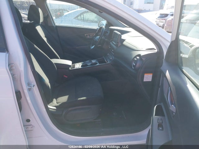 KM8K23AG6MU111565 Hyundai Kona Electric Preferred