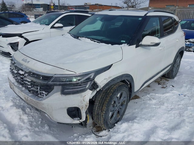 2025 Kia Seltos S მანქანა იყიდება აუქციონზე, vin: KNDEUCAAXS7798200, აუქციონის ნომერი: 12524193