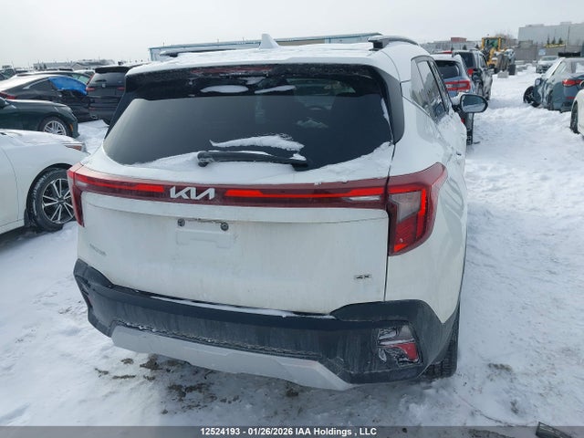 2025 Kia Seltos S მანქანა იყიდება აუქციონზე, vin: KNDEUCAAXS7798200, აუქციონის ნომერი: 12524193