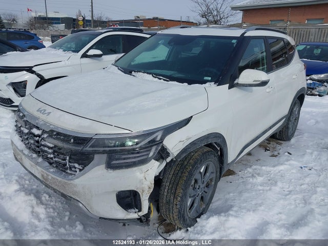 2025 Kia Seltos S მანქანა იყიდება აუქციონზე, vin: KNDEUCAAXS7798200, აუქციონის ნომერი: 12524193