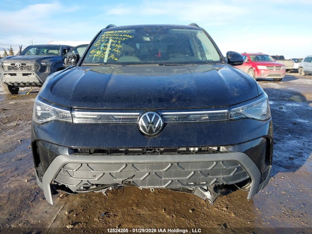 12524205 :رقم المزاد ، 3VV2C7B28SM070936 vin ، 2025 Volkswagen Taos Se Black مزاد بيع