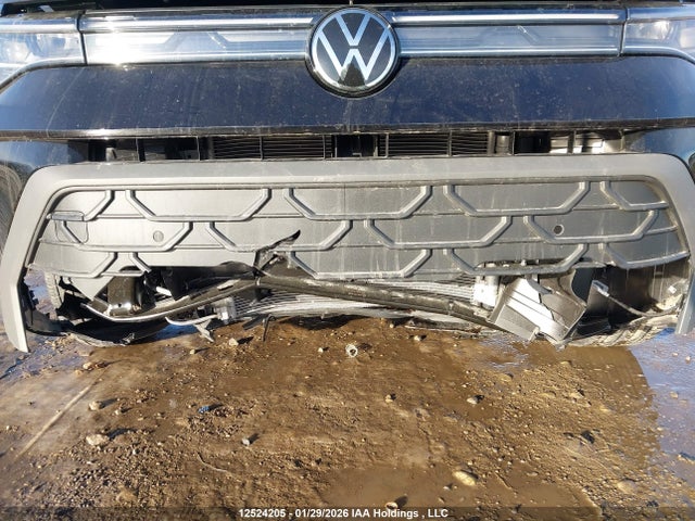 12524205 :رقم المزاد ، 3VV2C7B28SM070936 vin ، 2025 Volkswagen Taos Se Black مزاد بيع
