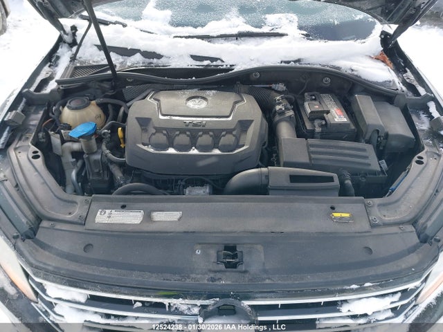 1VWAA7A35JC041871 Volkswagen Passat S/r-line
