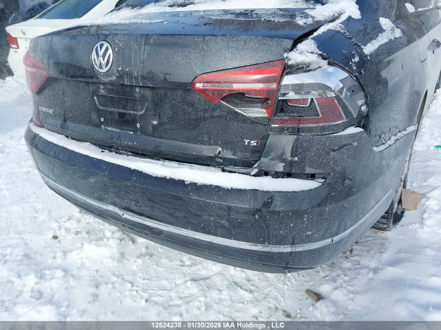 1VWAA7A35JC041871 Volkswagen Passat S/r-line