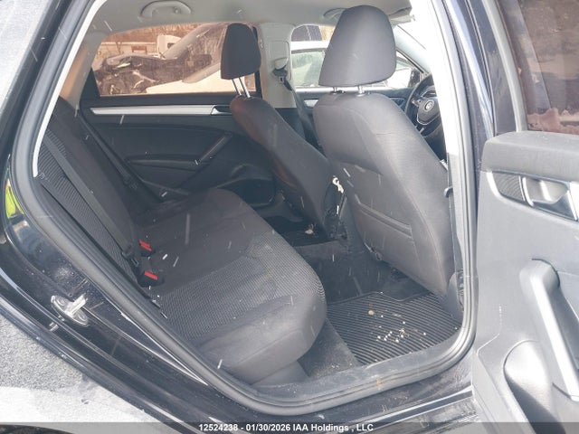 1VWAA7A35JC041871 Volkswagen Passat S/r-line