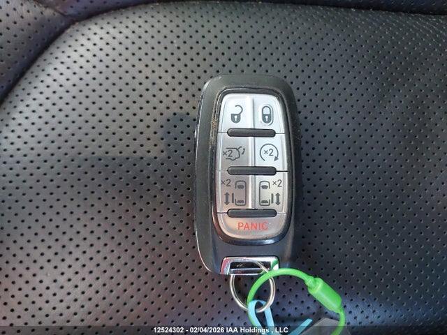 Chrysler Pacifica Limited 2025 2C4RC1GG9SR603769 Image 11