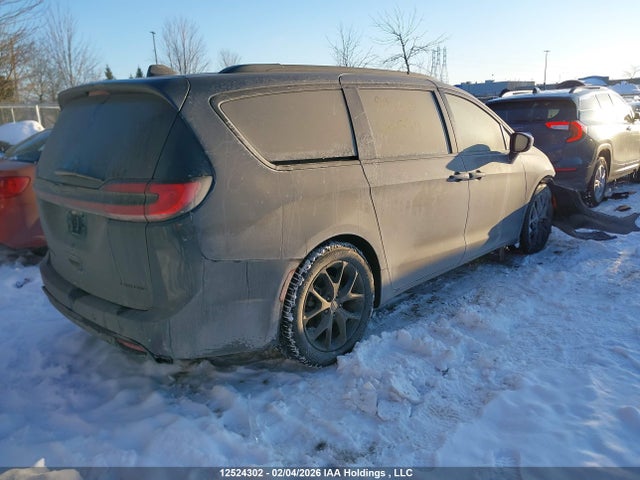Chrysler Pacifica Limited 2025 2C4RC1GG9SR603769 Image 4