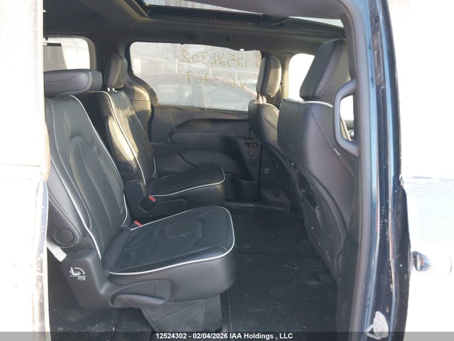 Chrysler Pacifica Limited 2025 2C4RC1GG9SR603769 Image 8