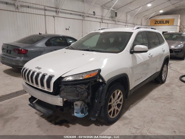1C4PJMCB8GW263635 Jeep Cherokee Latitude