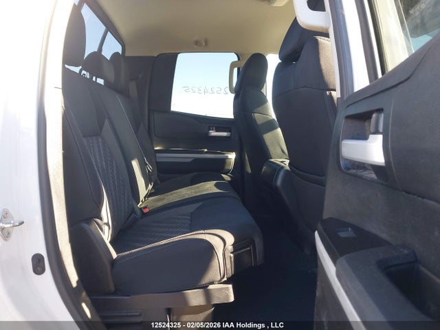 5TFUM5F1XJX076532 Toyota Tundra Double Cab Sr/double Cab Sr5