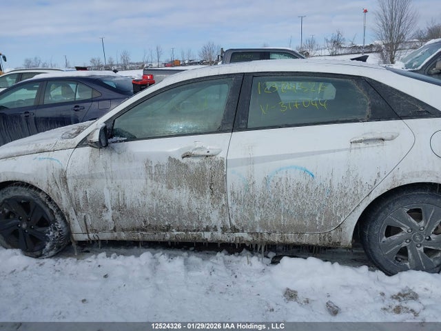 KMHLM4AG3NU317044 Hyundai ELANTRA SEL