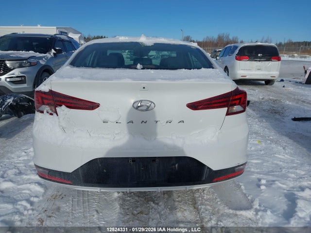 KMHD84LF2KU767213 Hyundai Elantra Luxury